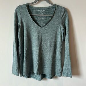American Eagle Soft & Sexy Long Sleeve VNeck